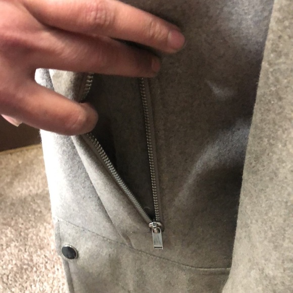 Anna faux fur trimmed tan wool pea coat size XL - Picture 7 of 11